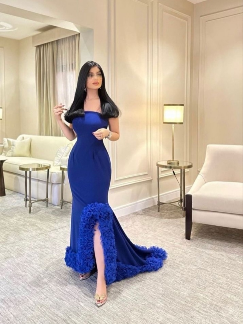 Elegant Satin Evening Gown Split - Robes de Soirée Personnalisées Luxueuses et