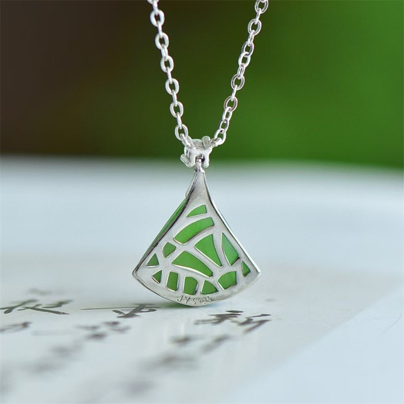 Pendentif de chaîne pour clavi - Skirts avis et prix