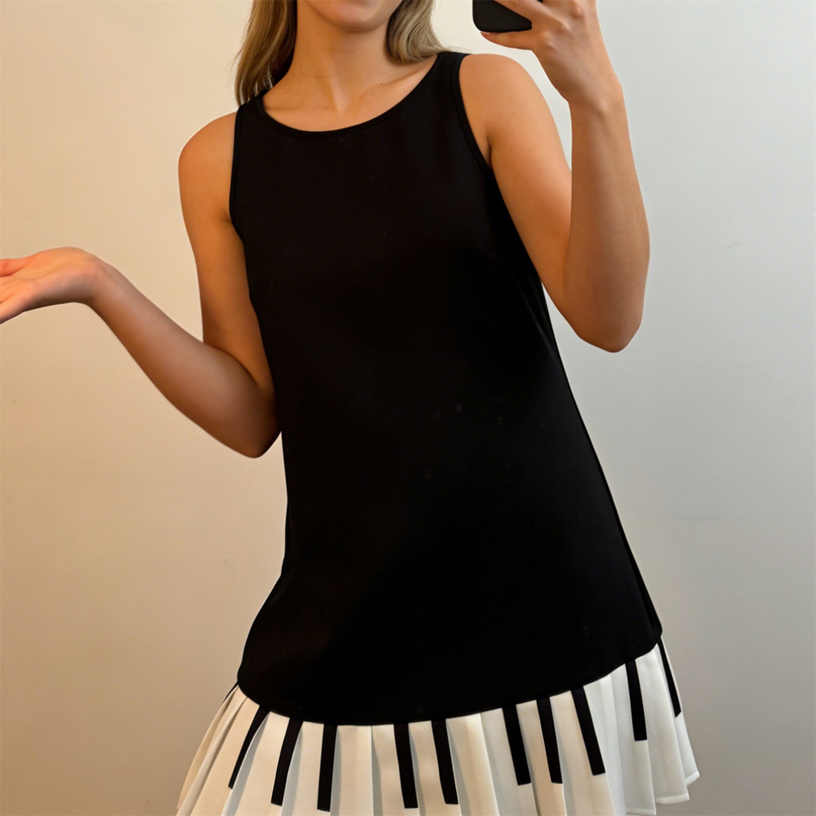Mini robe plissée avec clé de  - Y2K Backless Halter Mini Dress avis et prix